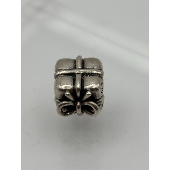 Authentic Pandora Bow Present Gift Charm Bead Silver Sterling 925 ALE 790300 - Picture 5 of 6